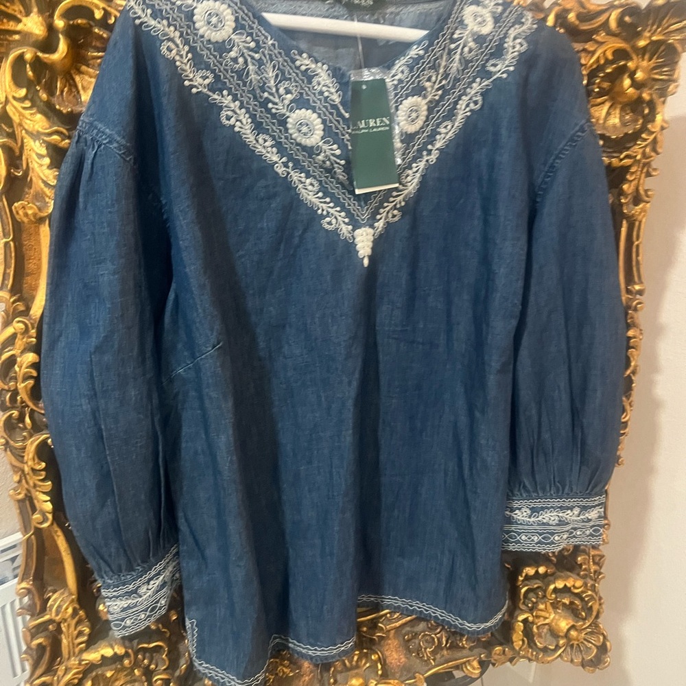 Gorgeous blouse NWT